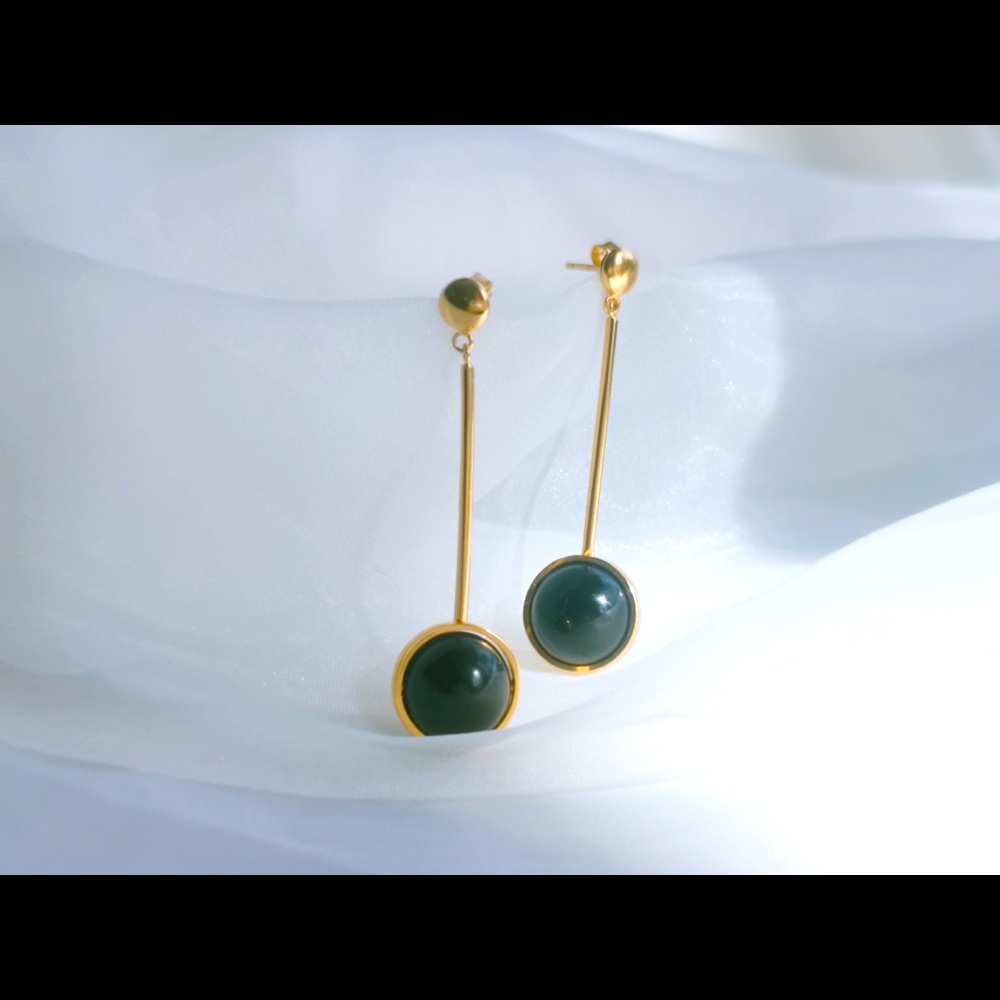 Natural round agate dangle gold plated earrings
